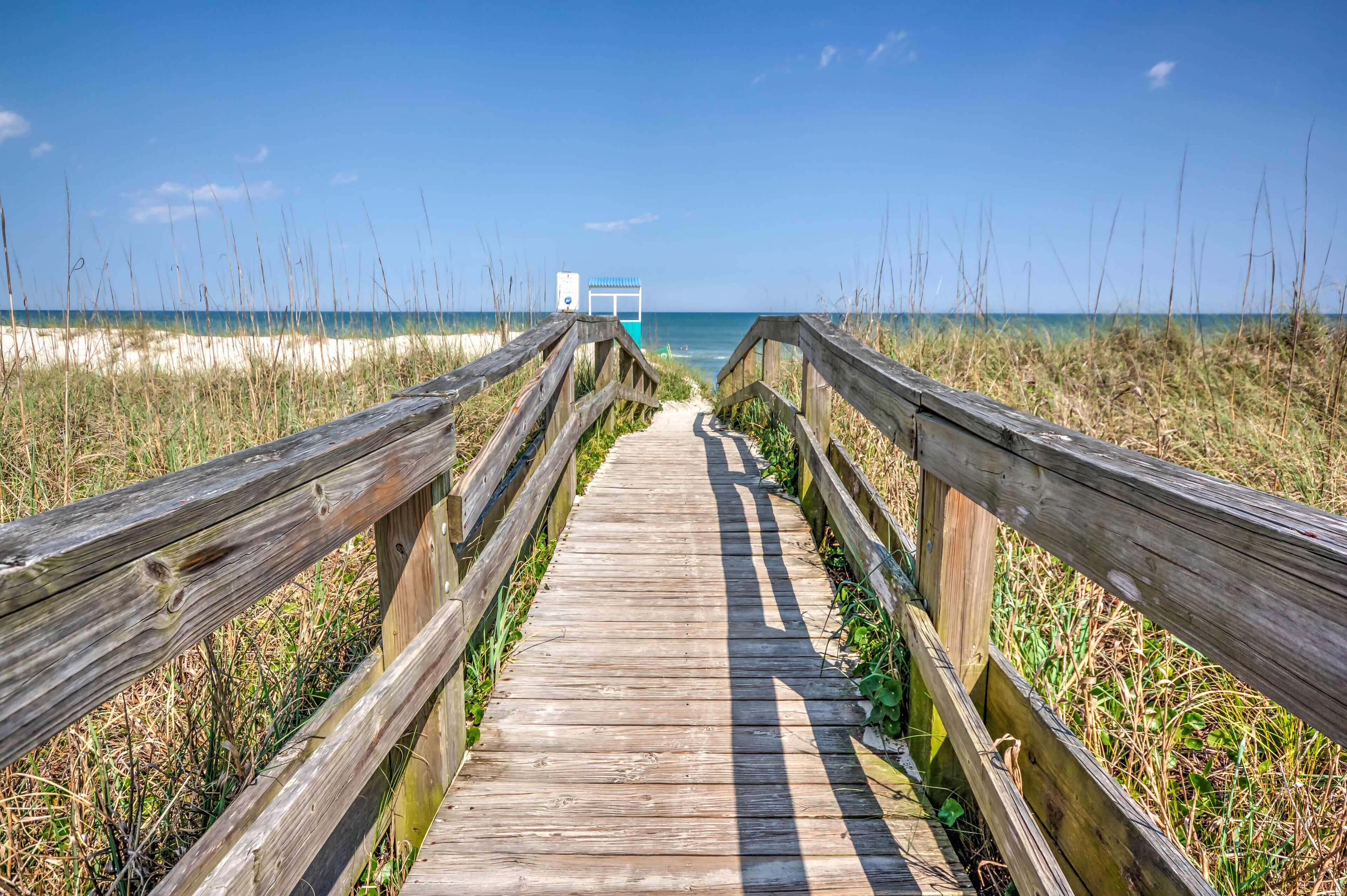 Beach nearby, sun-loungers, beach towels