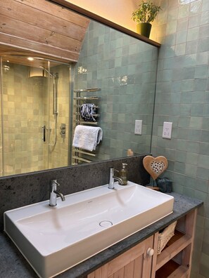 Bathtub, hair dryer, towels