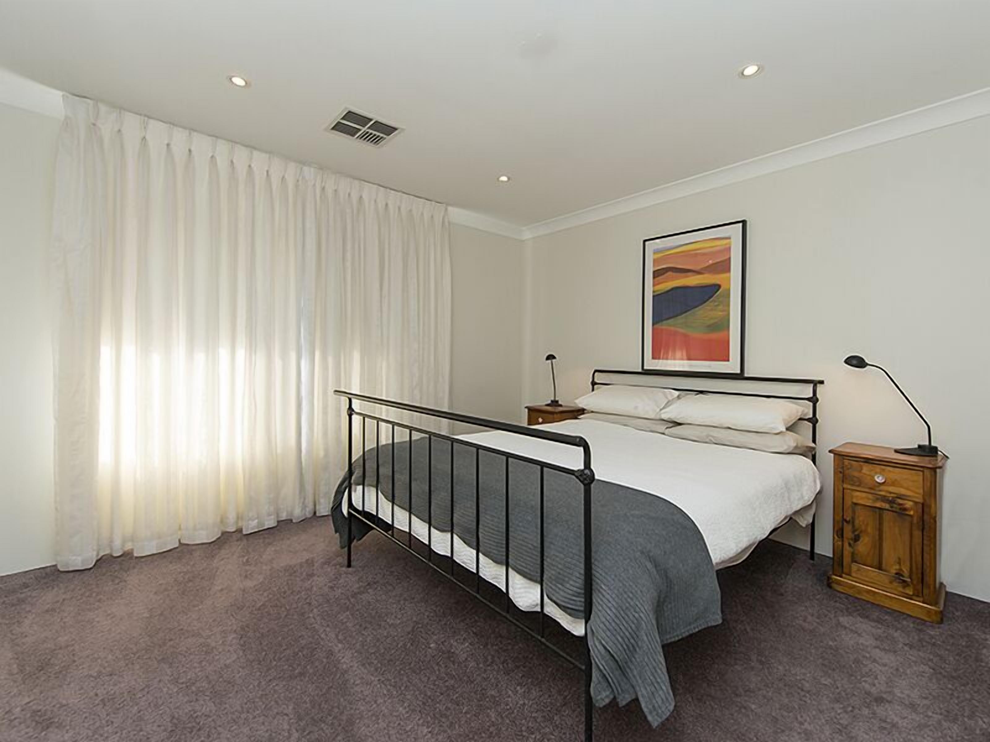 Kirrilly's Cottage- Home away from Home — image 8