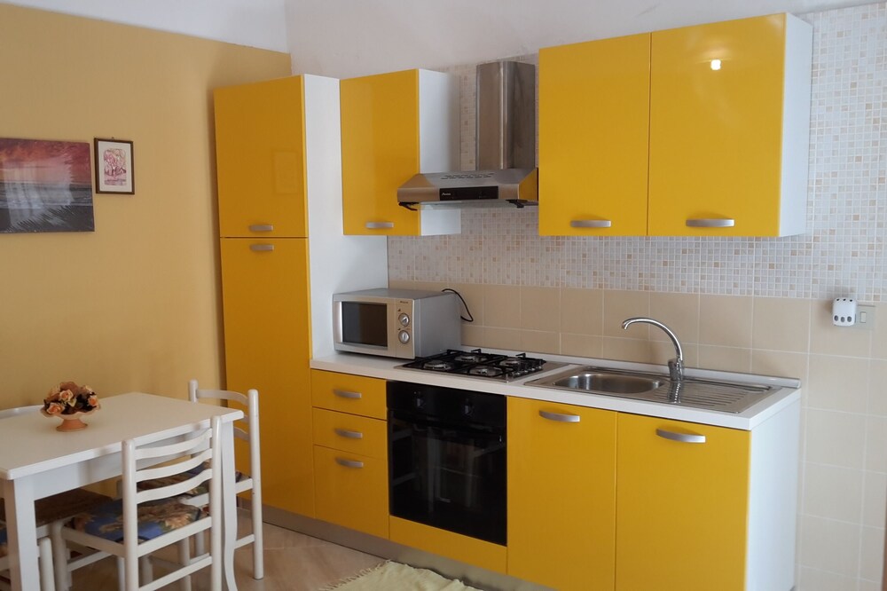APARTMENT IN TRAPANI CENTRE WITH COURTYARD A 800 MT FROM THE SEA WITH WI-FI