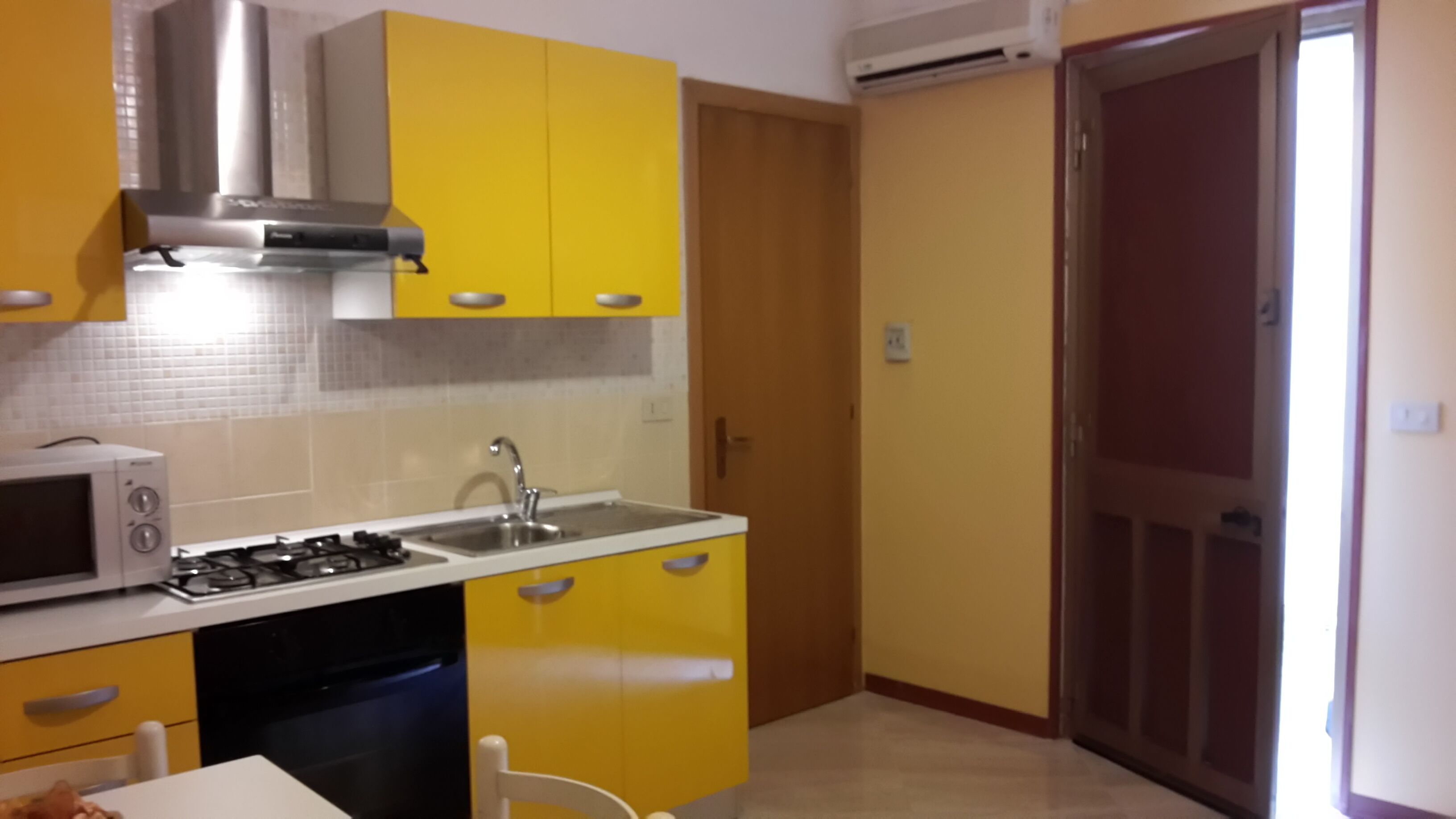 APARTMENT IN TRAPANI CENTRE WITH COURTYARD A 800 MT FROM THE SEA WITH WI-FI