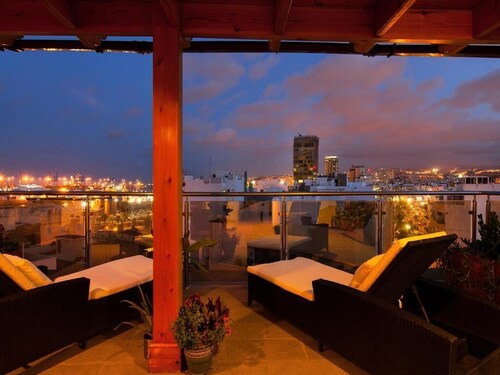 Luxury Penthouse with Stunning Views at the Best Bit of Las Palmas Beach