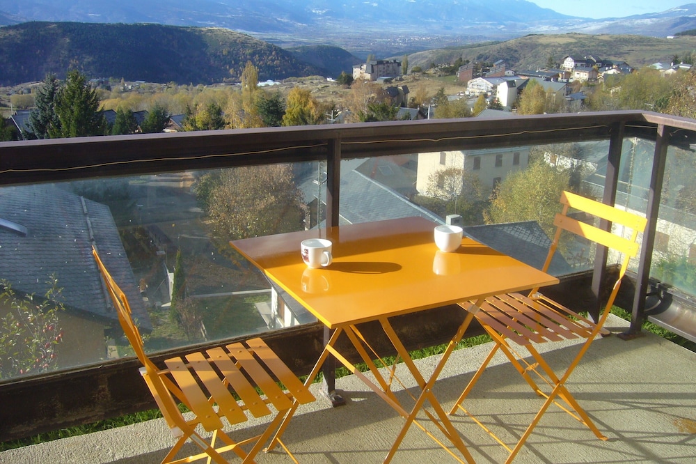 Pleasant T2 facing south Font Romeu