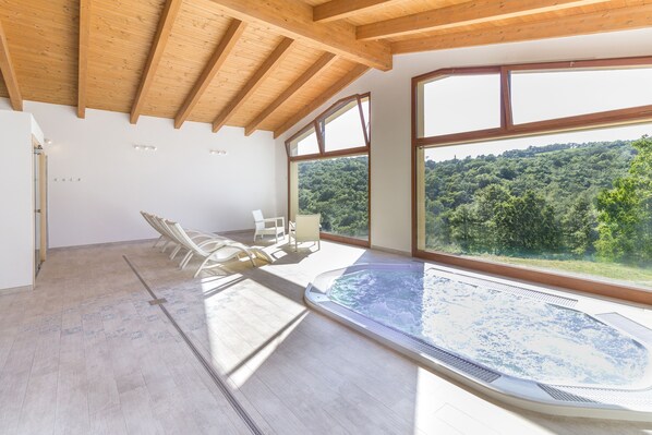 Indoor pool, outdoor pool