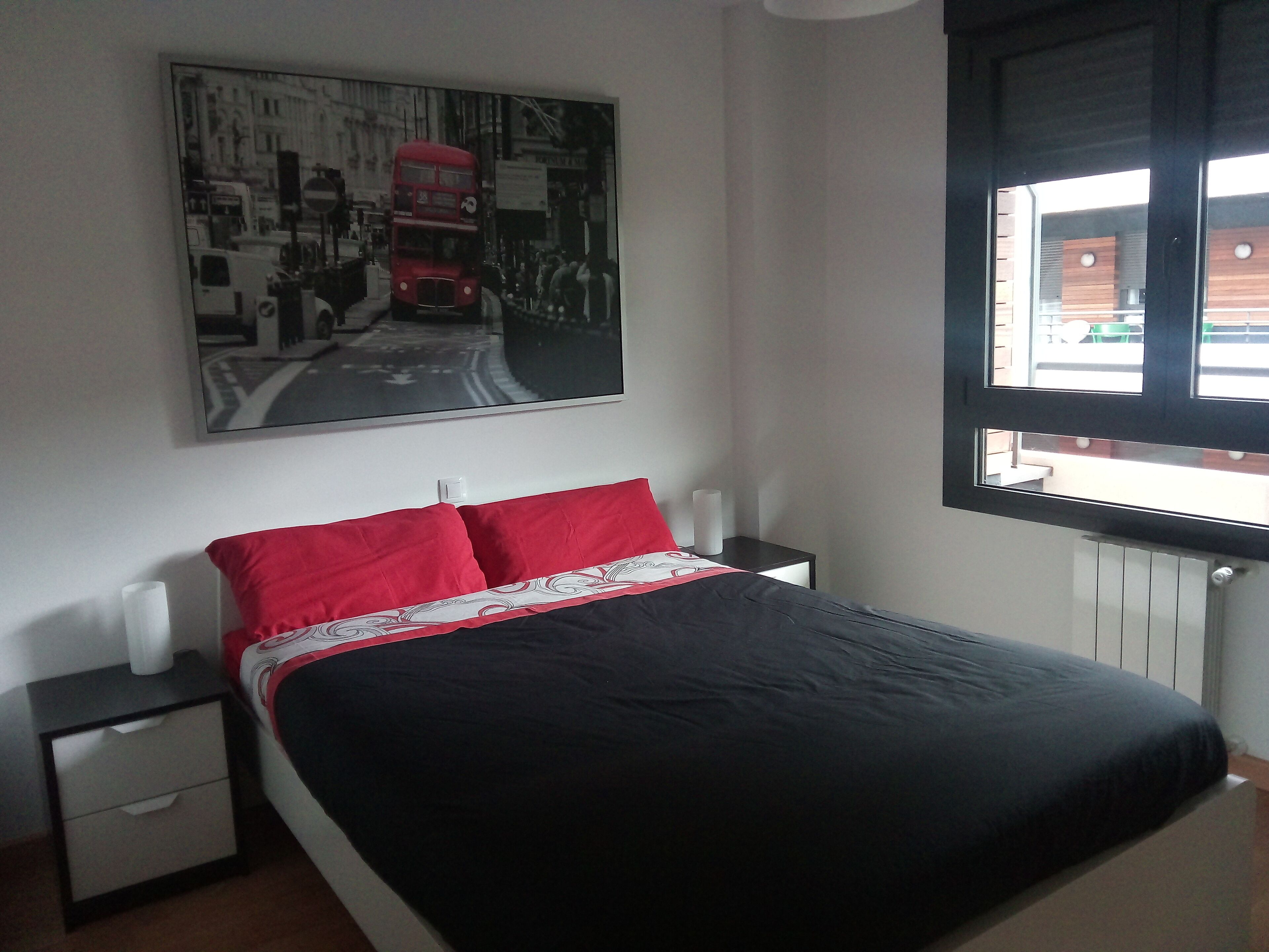 Release floor, surrounded by mountains and beach 15 minutes