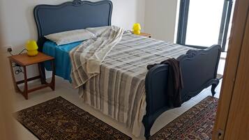 2 sovrum, strykjärn/strykbräda, gratis wi-fi och sängkläder