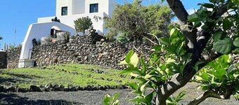 Rustieke vakantiefinca met uitzicht op zee