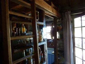 Interior - Restored sheepfold in the Cévennes (Saint-Mélany)