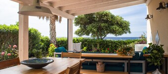 Villa singola in ampio terreno  con splendida vista panoramica sul mare