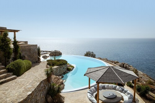 LIBERATION VILLA MYKONOS