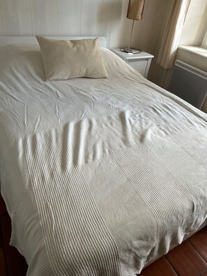7 Schlafzimmer, Bügeleisen/Bügelbrett, Reisekinderbett, kostenloses WLAN