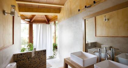 Charmant eco-gĂźte, cosy, calme, Ă la campagne pr Costa Brava. Piscine, Vue