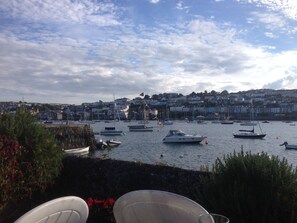 Marina - Delightful 1 bedroom ground floor  apartment in central Falmouth with courtyard (Falmouth)