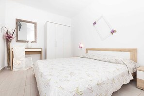 1 dormitori, wifi gratuïta i roba de llit