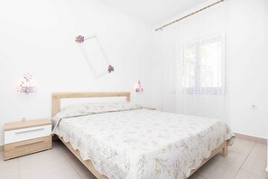 1 bedroom, free WiFi, bed sheets - Charming 1-Bedroom Retreat, Made for Two (Mali Lošinj)