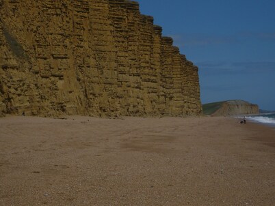 Self Contained Garden Studio With Private Decked Terrace, close to town and sea