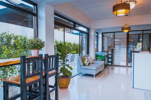 Malizon Hotel & Residences