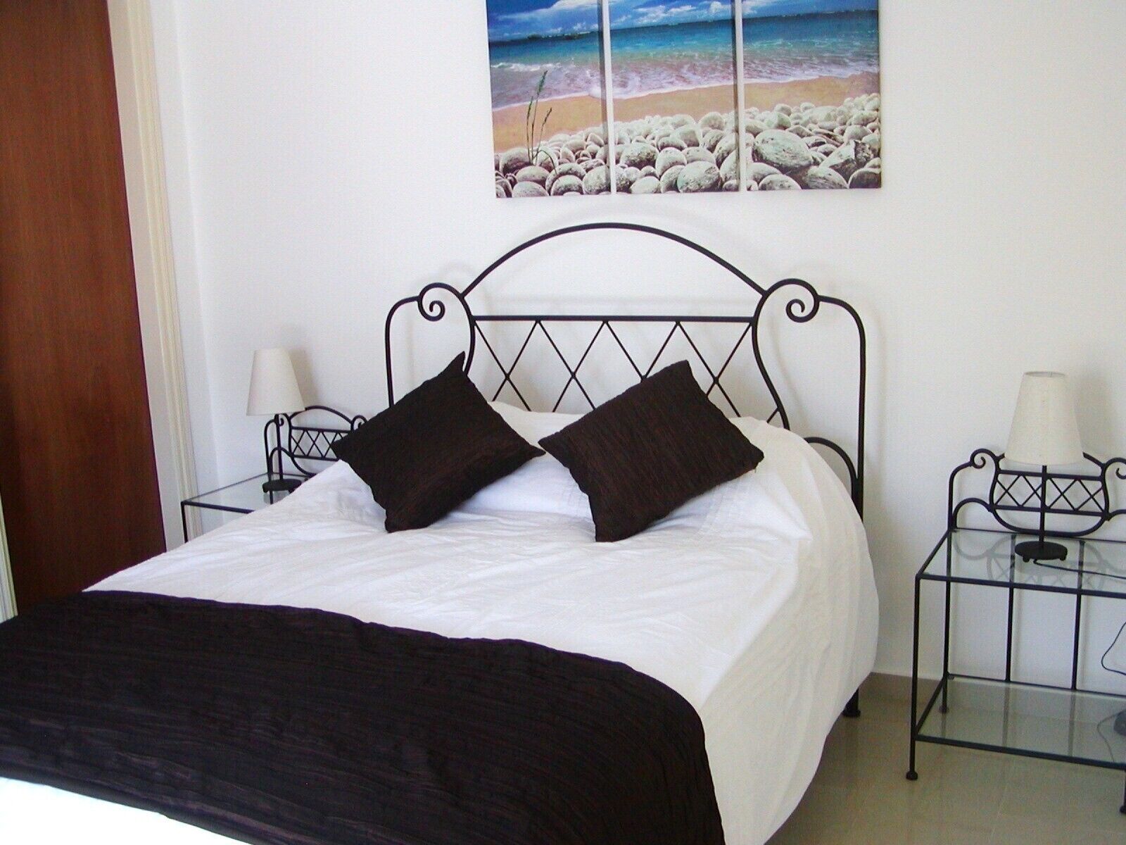 1 chambre, fer et planche à repasser, Wi-Fi gratuit, draps fournis