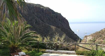 Aeolian Island Villa-Detached villa LIPARI, private pool with stunning sea view