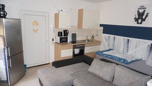 Studio - eget badrum (Zweier) | Skrivbord, arbetsyta för laptop, ljudisolering och gratis wi-fi