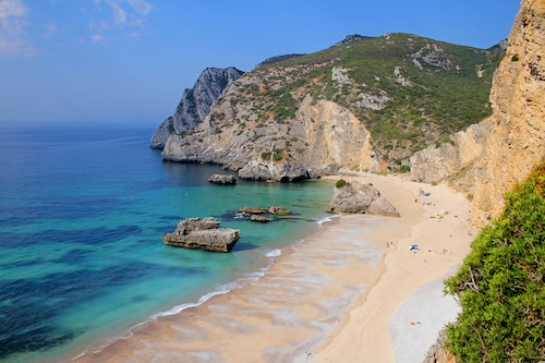 New house in Sesimbra with private pool and garden for 9 people, close to Lisbon