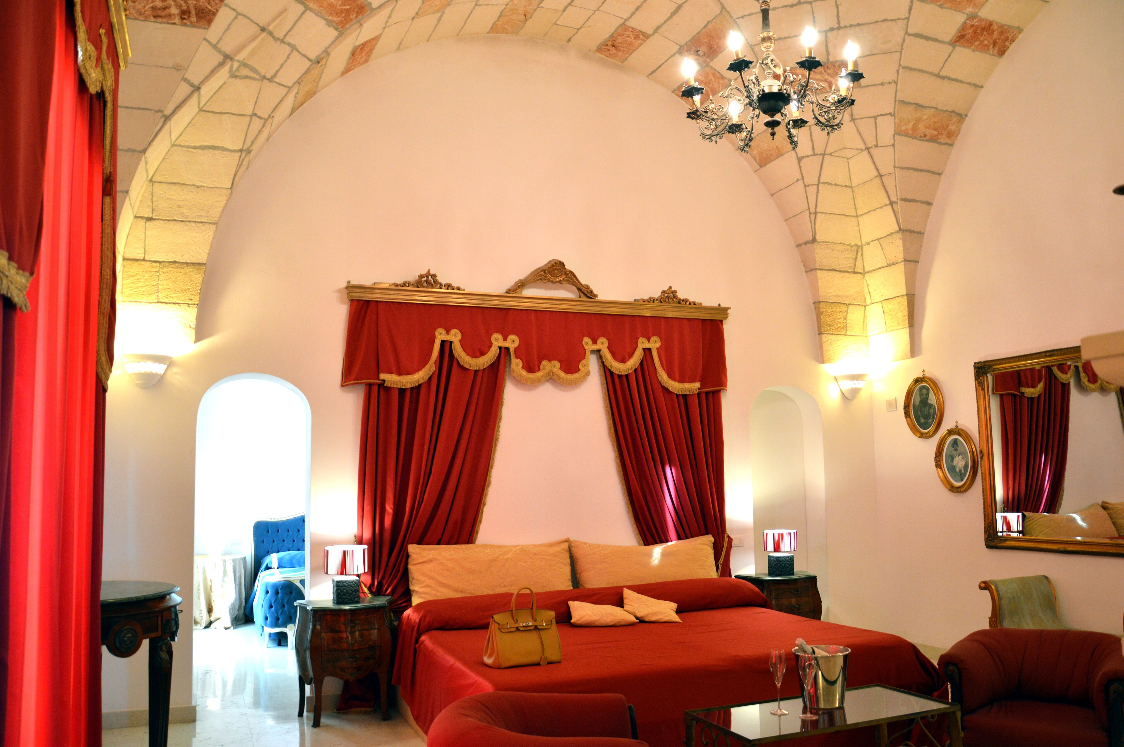 Villa with private pool surrounded by Salento olive grove