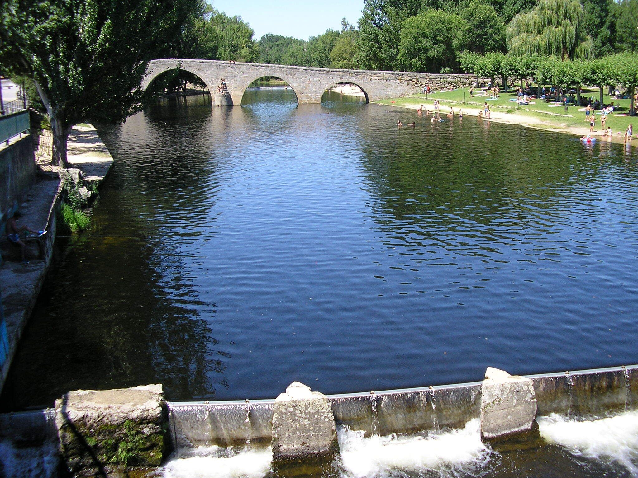 Accommodation in Navaluenga for 6 or 7 people