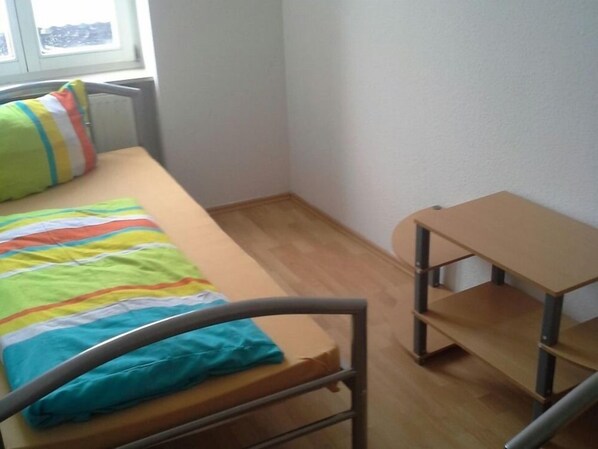 Single Room, Shared Bathroom (gemeinsame Küche)