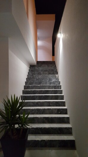 Interior - Recent modern villa (8 people) with sea view and private swimming pool, near Nazaré (Serra da Pescaria)