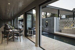Breakfast, lunch and dinner served  - The Capital Melrose (Johannesburg)