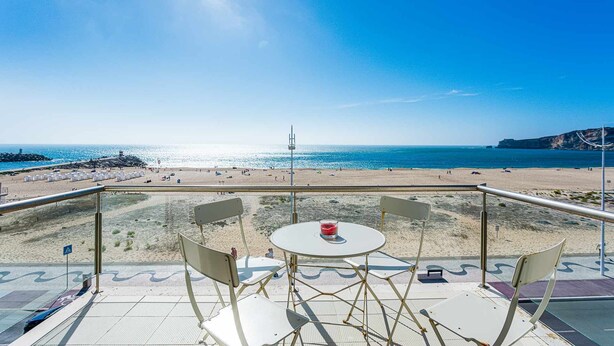 Outdoor dining - Apartamento T3  Nazaré para Férias (Frente Mar AL) (Nazaré)