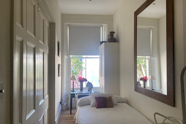 2 bedrooms, desk, iron/ironing board, travel cot