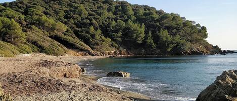 Beach nearby, sun-loungers