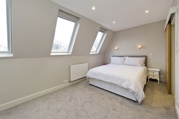 1 bedroom, iron/ironing board, Internet, bed sheets