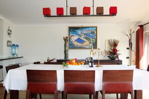 Dining - Seazimbra - Luxury Apartment (Sesimbra)