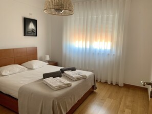 4 bedrooms, in-room safe, desk, soundproofing