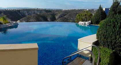 Ground Floor Garden Apartment On Leisure Complex