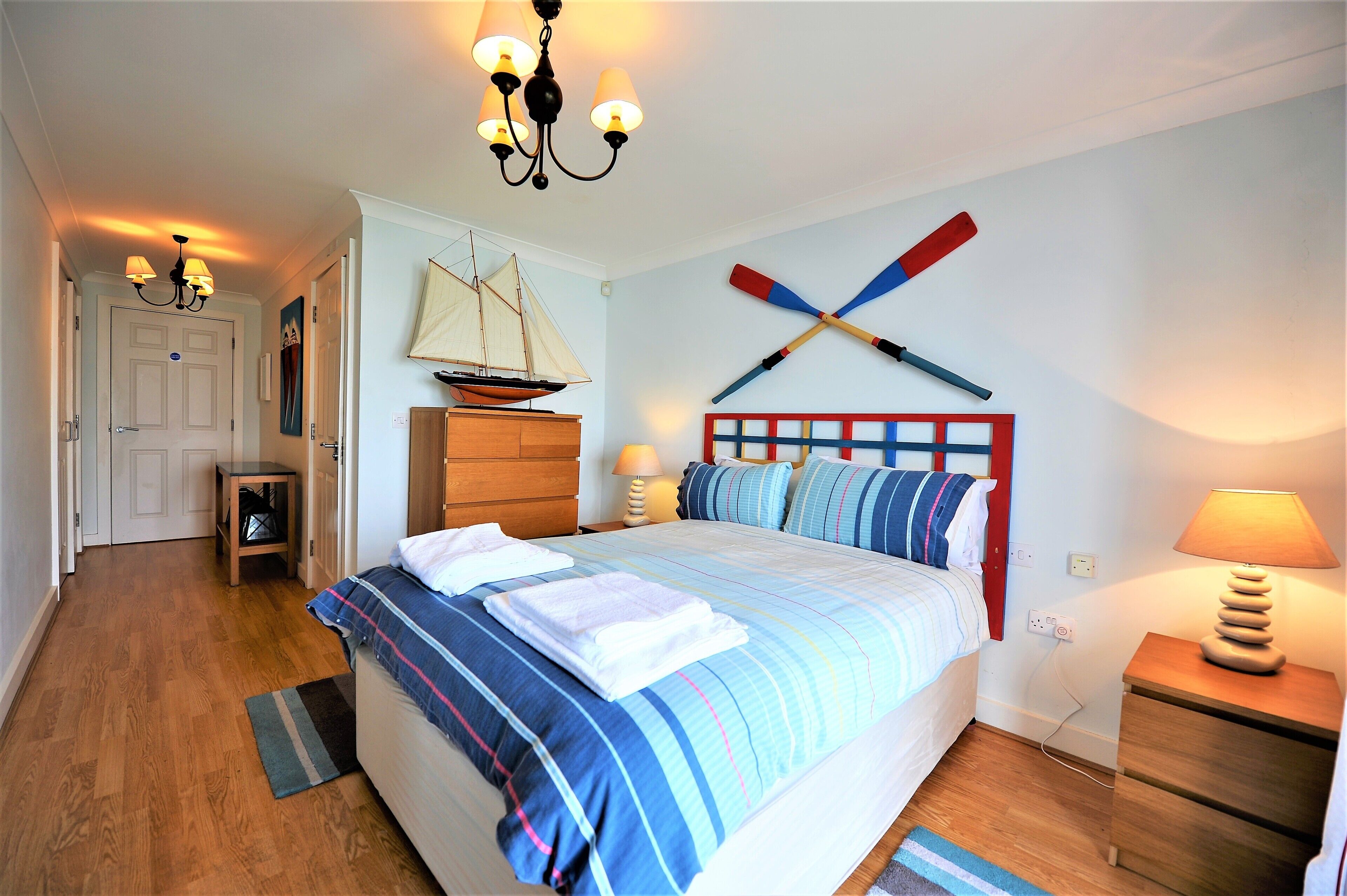 3 chambres, fer et planche à repasser, Wi-Fi gratuit, draps fournis