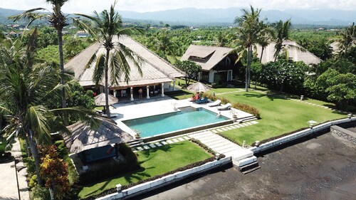 Villa Nusa Indah, luxuriöse Strandvilla in der Nähe von Lovina Bali 