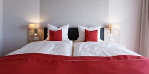 Standard Double Room (Hauptgebäude) | Desk, soundproofing, rollaway beds, free WiFi - Hotel Stadt Magdeburg (Perleberg)