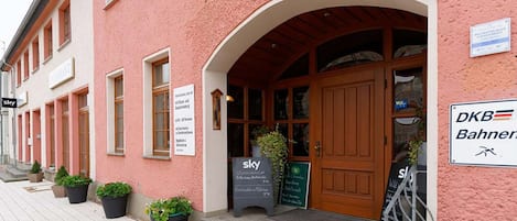 Sisäänkäynti