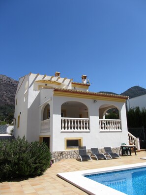 Piscine extérieure