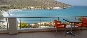 Sea Front Apartment At Tholos Beach & Mirabello Bay