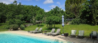 Tradizionale 150 anni antico casale in pietra con piscina (la risposta francese alla Toscana)