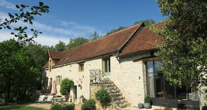 Charming Stone Farmhouse - Private Pool, Lovely Countryside