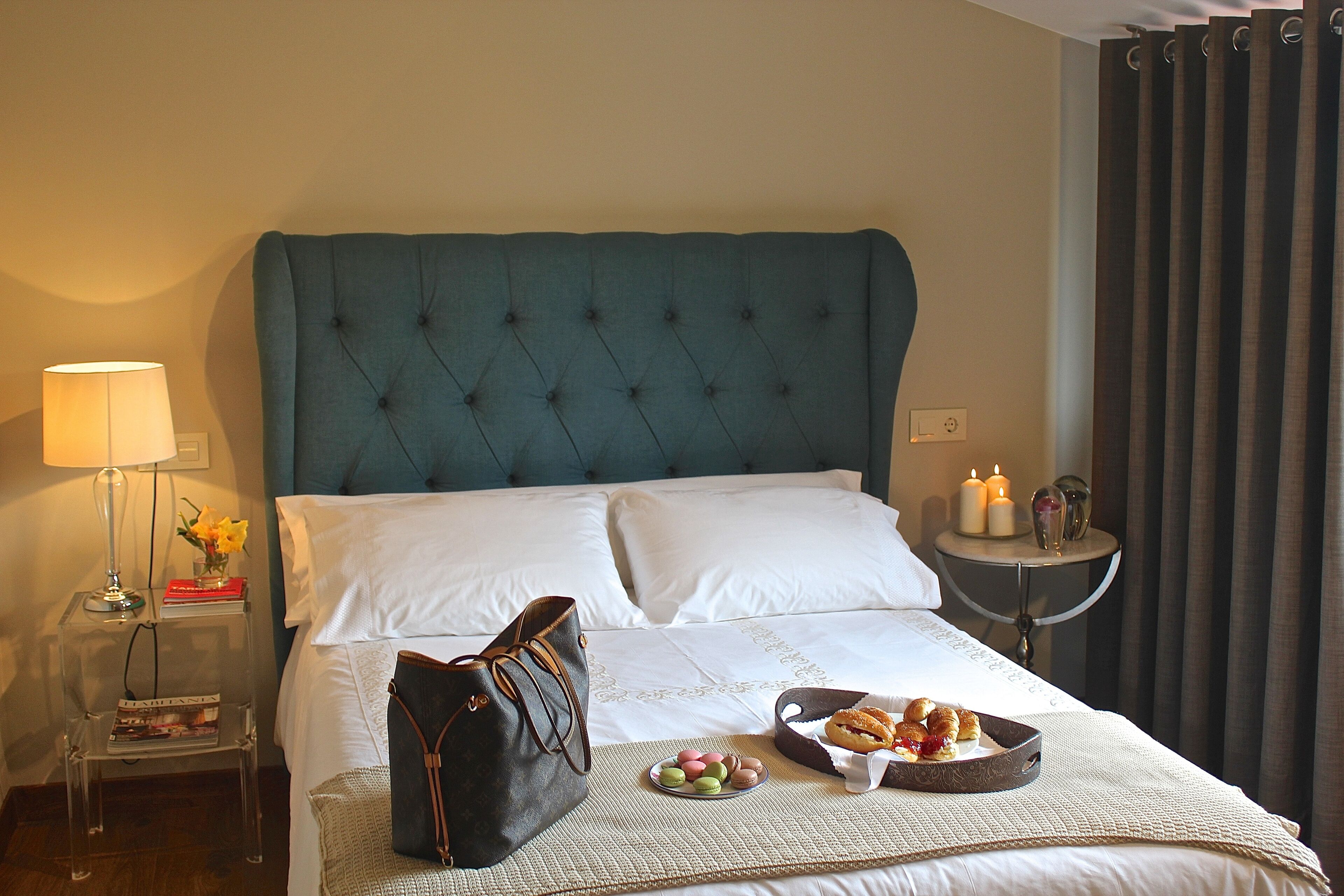 5 bedrooms, desk, iron/ironing board, travel cot