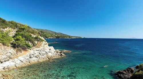 VILLA 50 meters from sea, private garden, parking, air conditioning, 5G internet