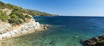 VILLA 50 meters from sea, private garden, parking, air conditioning, 5G internet