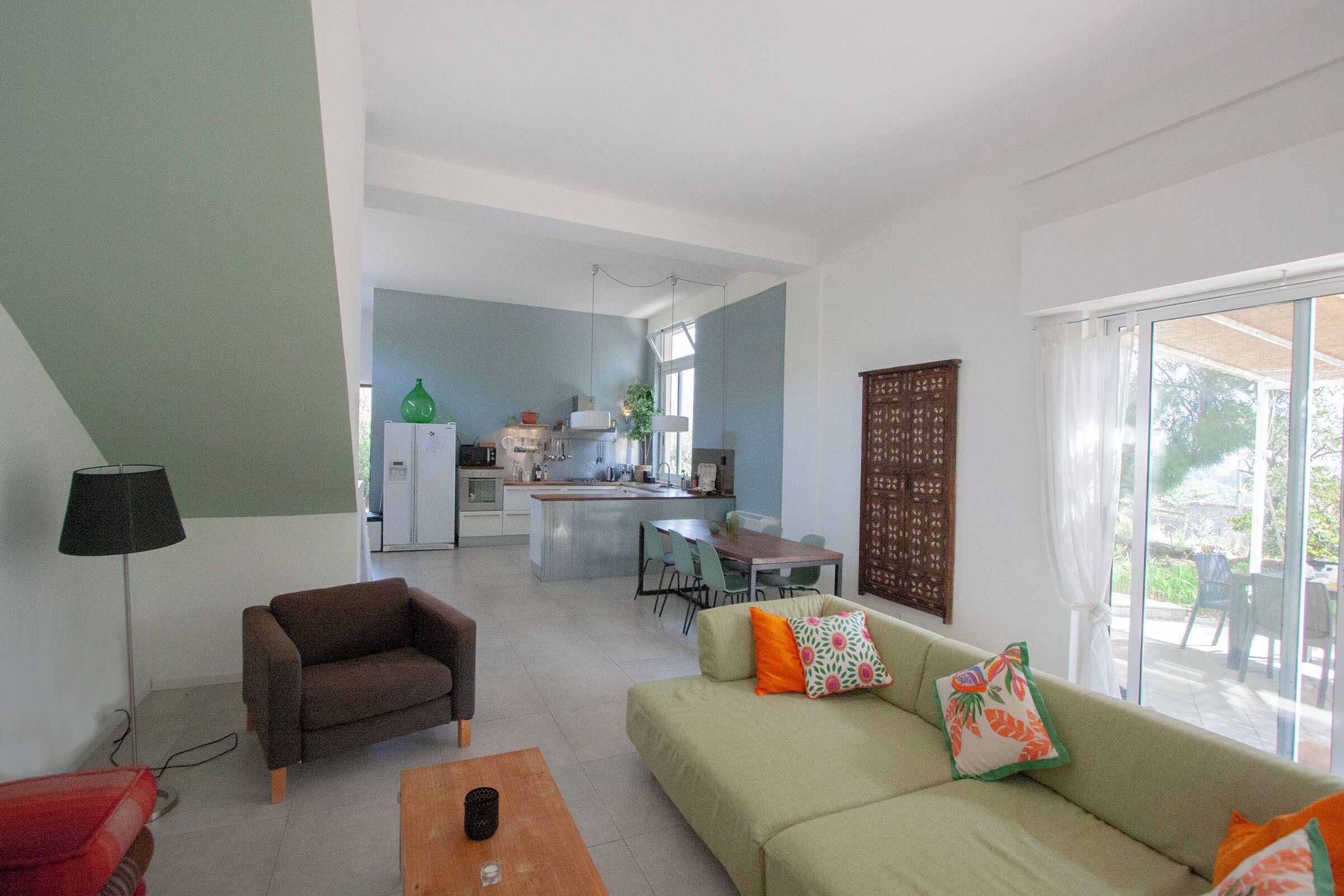 Modern villa with pool in beautiful Alcantara Valley near Etna and the coast.