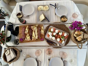 Dining - LIVE YOUR DREAM- BOUTIQUE SAILING EXPERIENCE IN GREECE-⛵- NOT A STANDARD CHARTER (Santorini)